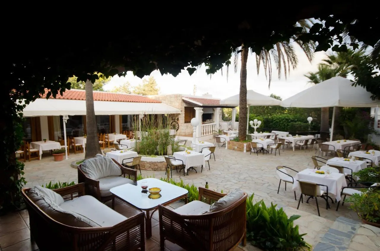 Hotel Club Can Jordi Cala Llenya  2*, Cala Llenya (Ibiza)